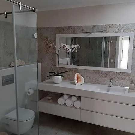 Apartmán Beachfront Loft In By El Sirocco *