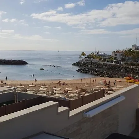 Apartamento Beachfront Loft In *