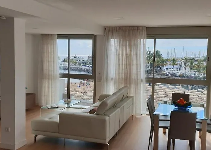 Beachfront Loft In By El Sirocco * 莫甘海滩