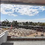 Apartmán Beachfront Loft In By El Sirocco *